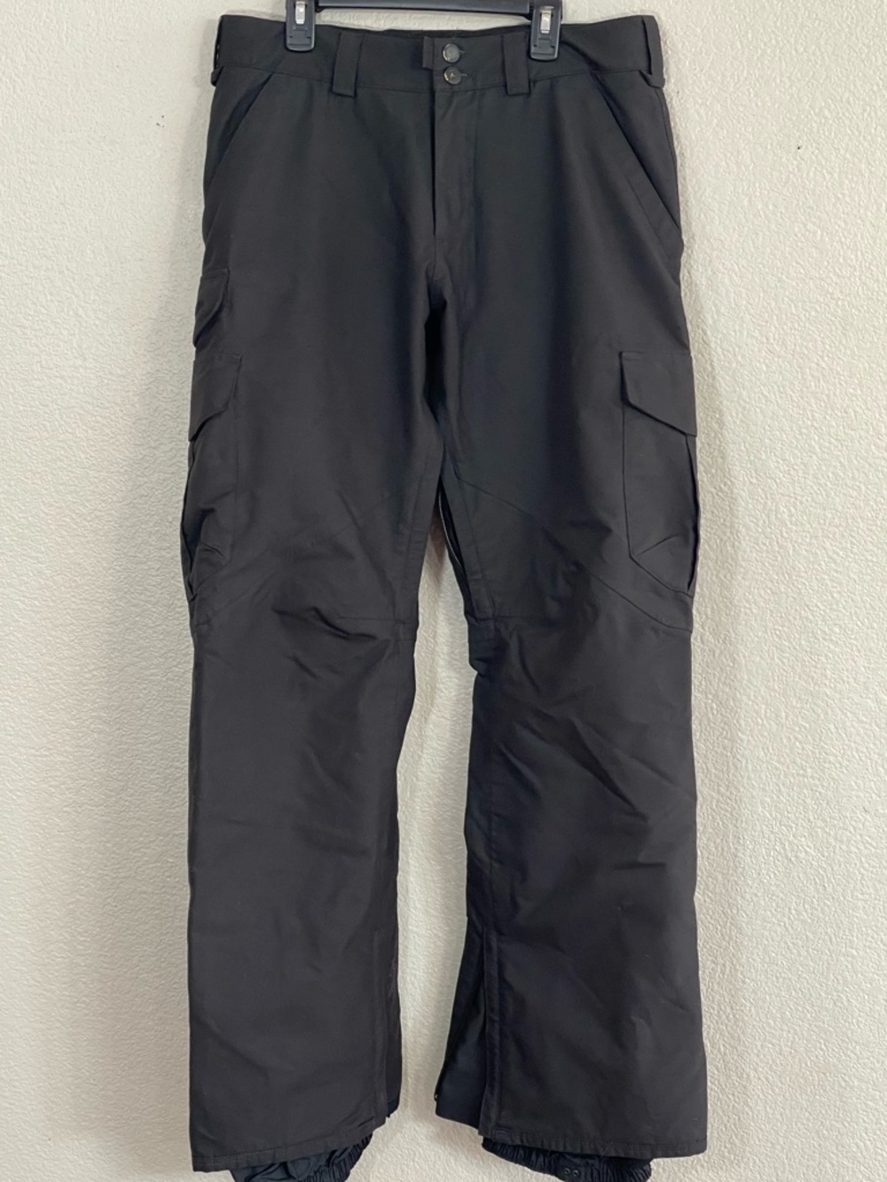 Burton Men's MB Black Cargo Snow Pants - Rugged Winter Performance